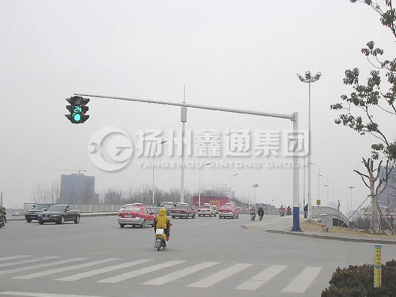 XHDG-054，釣魚桿式信號燈桿